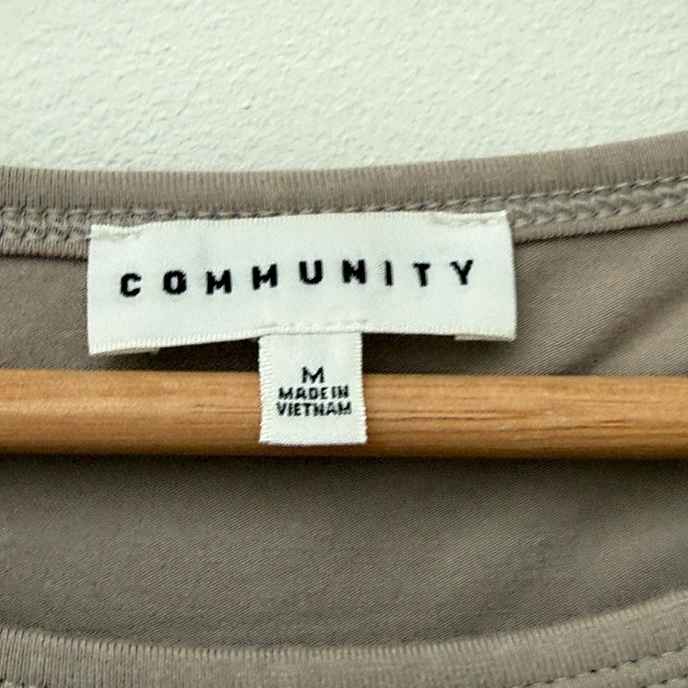 Aritzia Community Split Back Long Sleeve Top - Picture 7 of 9